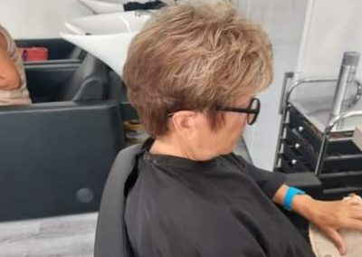 Coiffeur à Six-Fours-Les-Plages : Coiffure pour femme, cheveux, courts